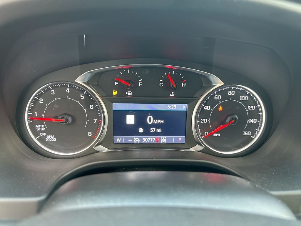 Used 2023 Silver GMC SLT image 16
