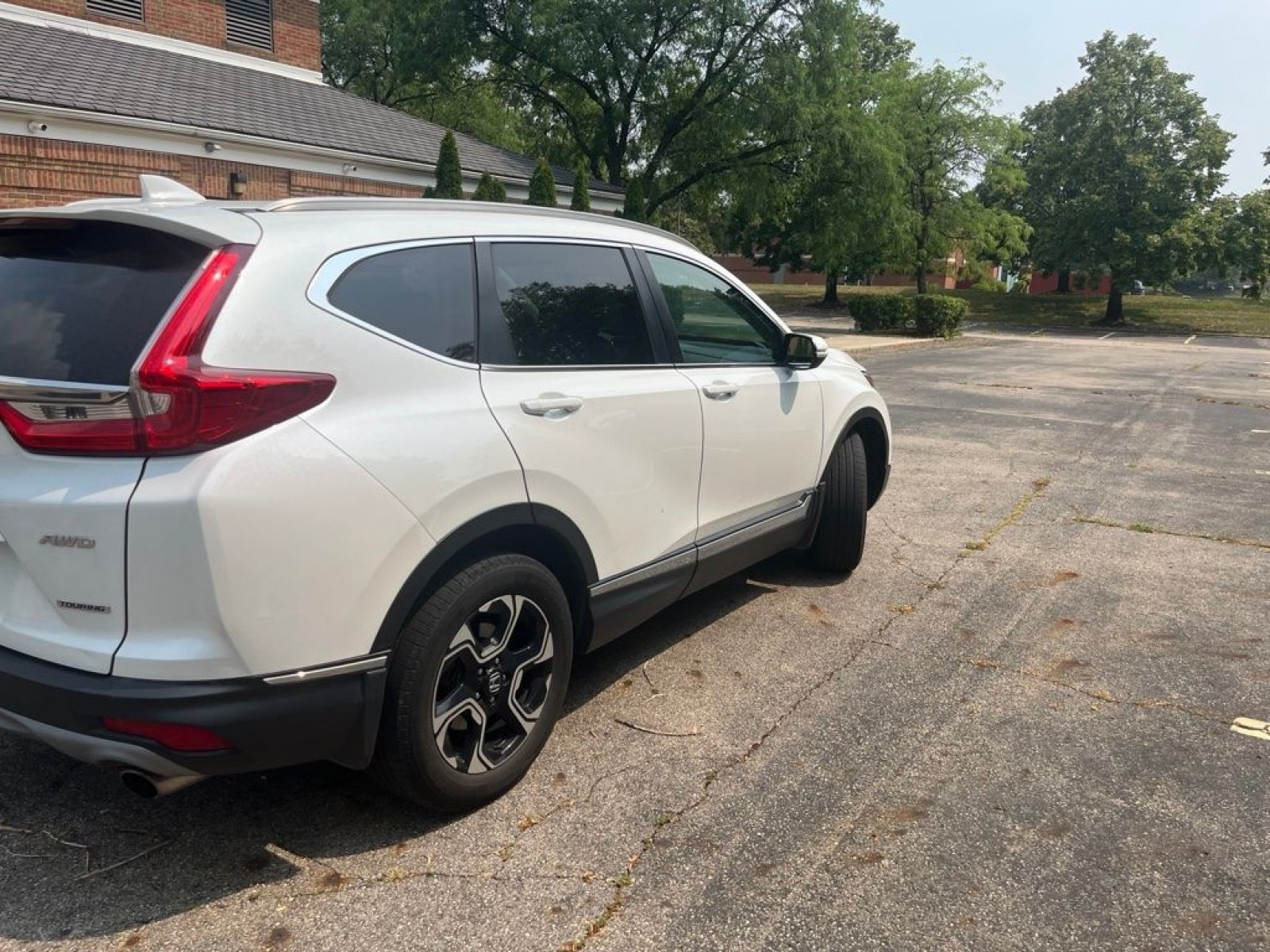 Certified Used 2019 Platinum White Pearl Honda Touring image 10