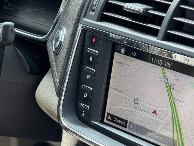 Used 2017 Black Lincoln Reserve image 36