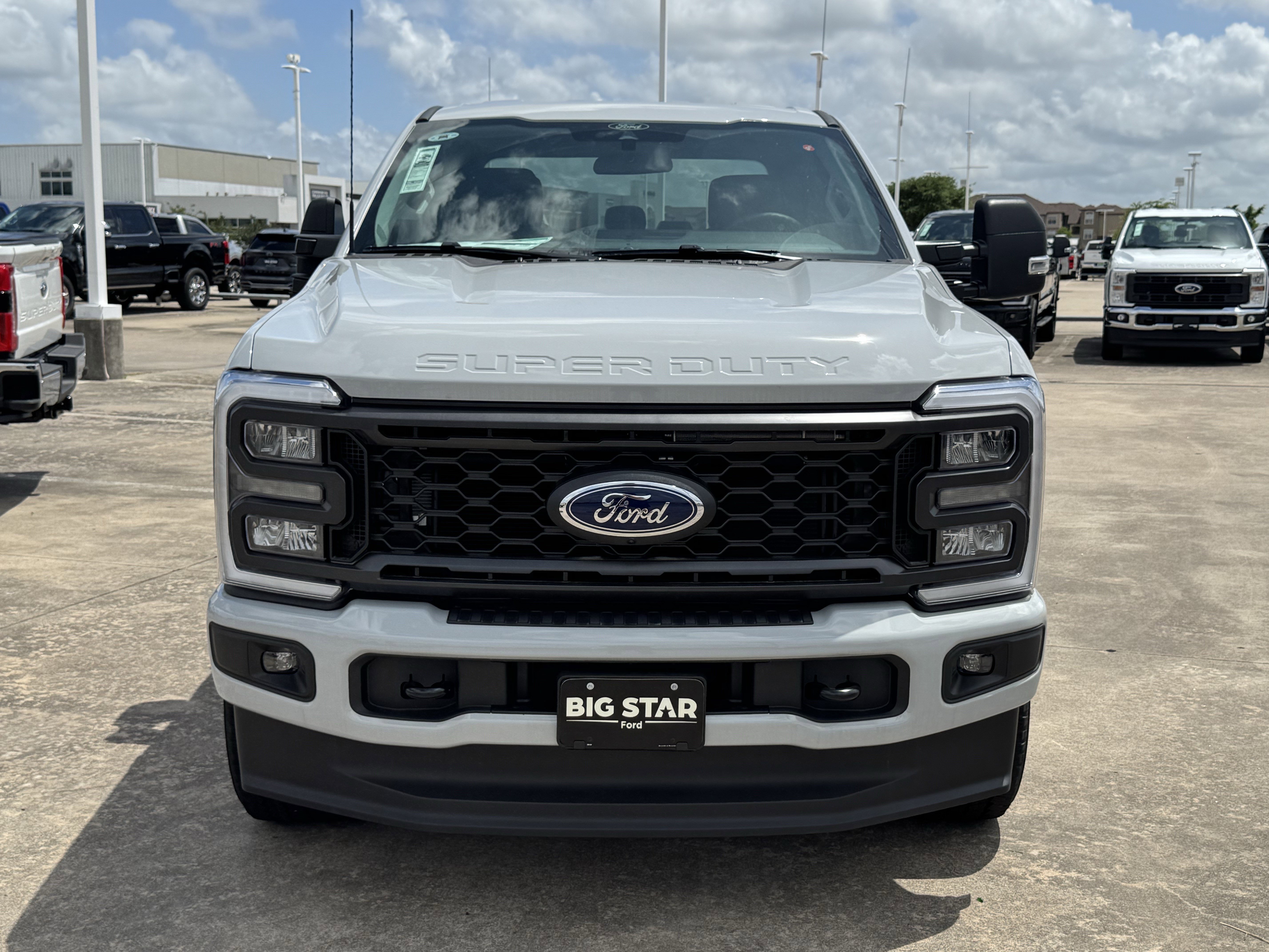New 2026 Avalanche Ford XL image 3