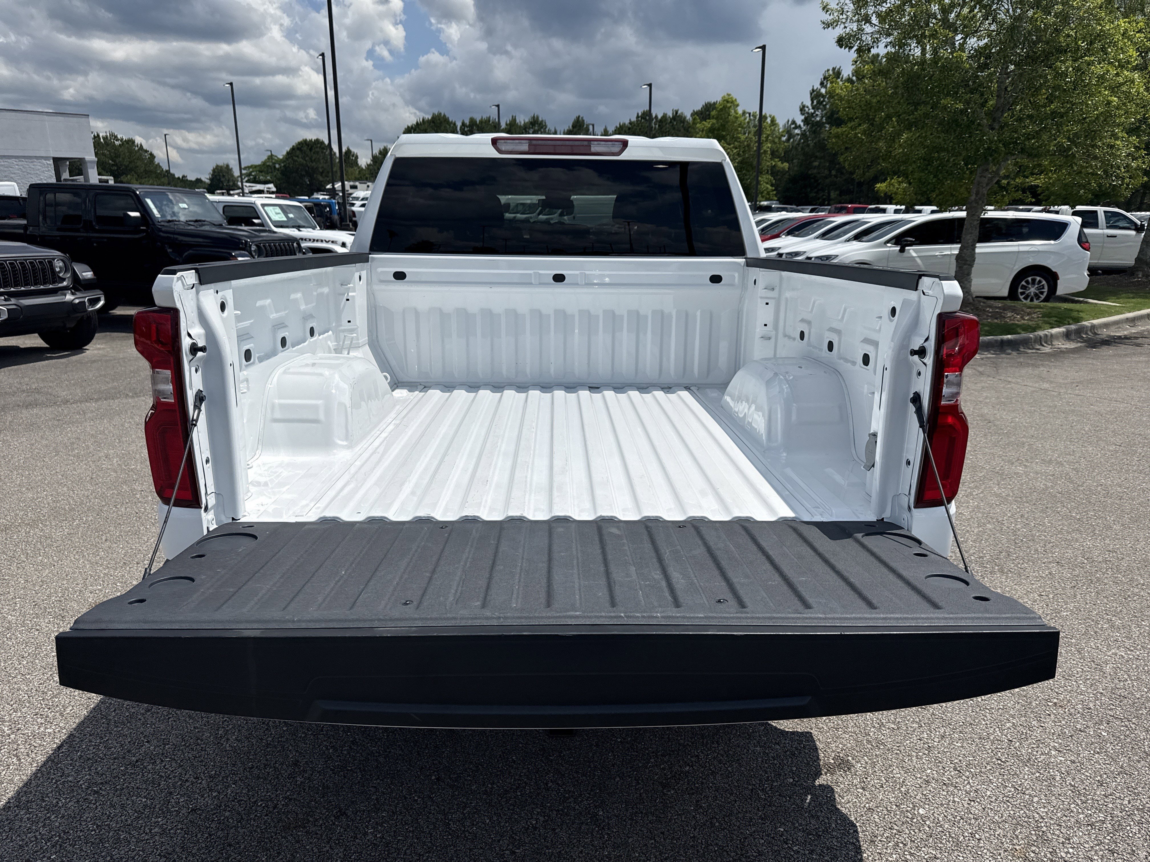 2023 Chevrolet Silverado 1500 RST - Photo 19