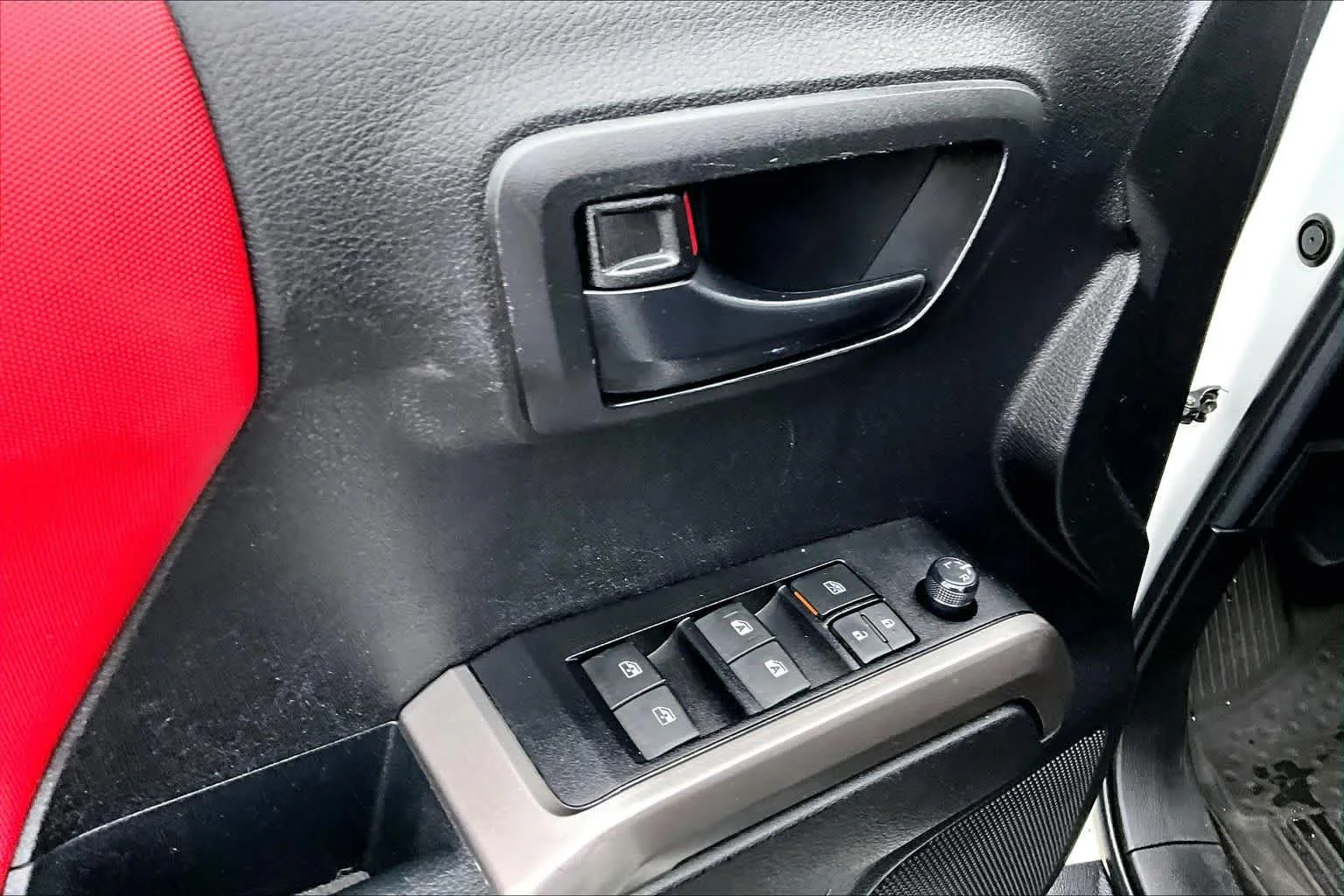 Certified Used 2023 Ice Cap Toyota SR5 image 31