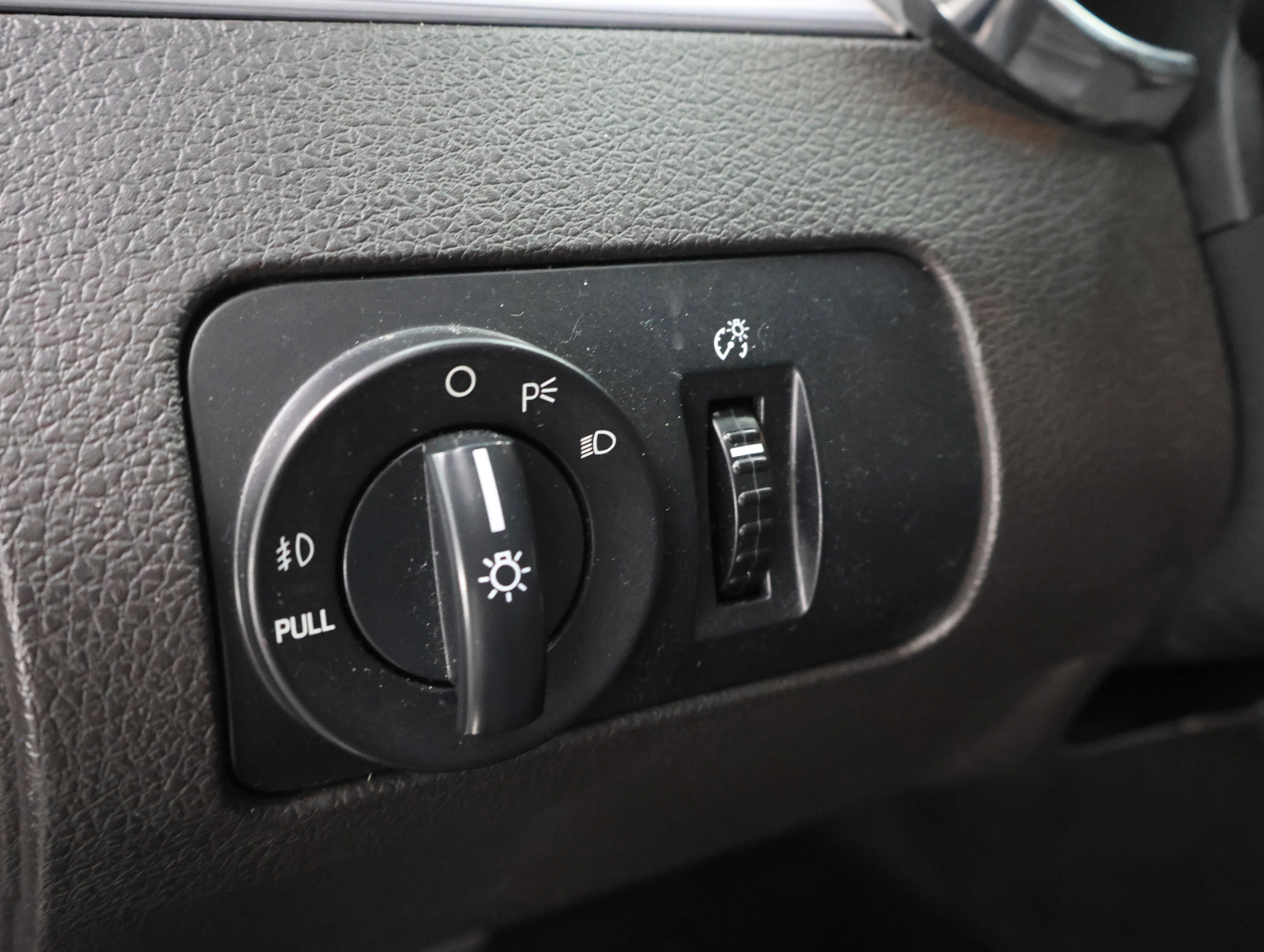 Used 2007 Green Ford GT Premium image 38
