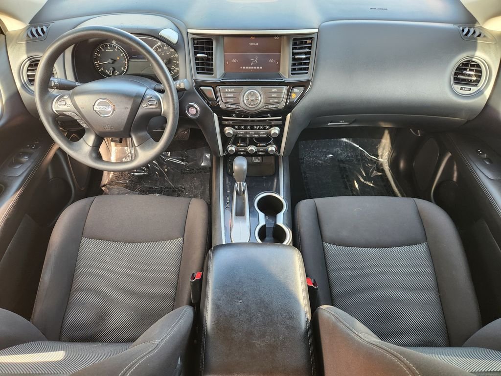 Used 2020 Silver Nissan S image 25