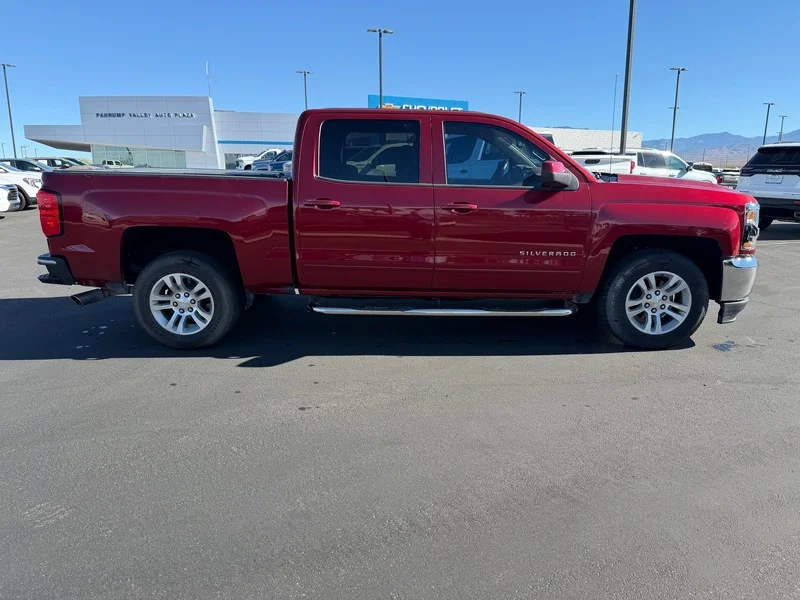 Used 2018 CAJUN RED TINTCOAT Chevrolet LT image 2