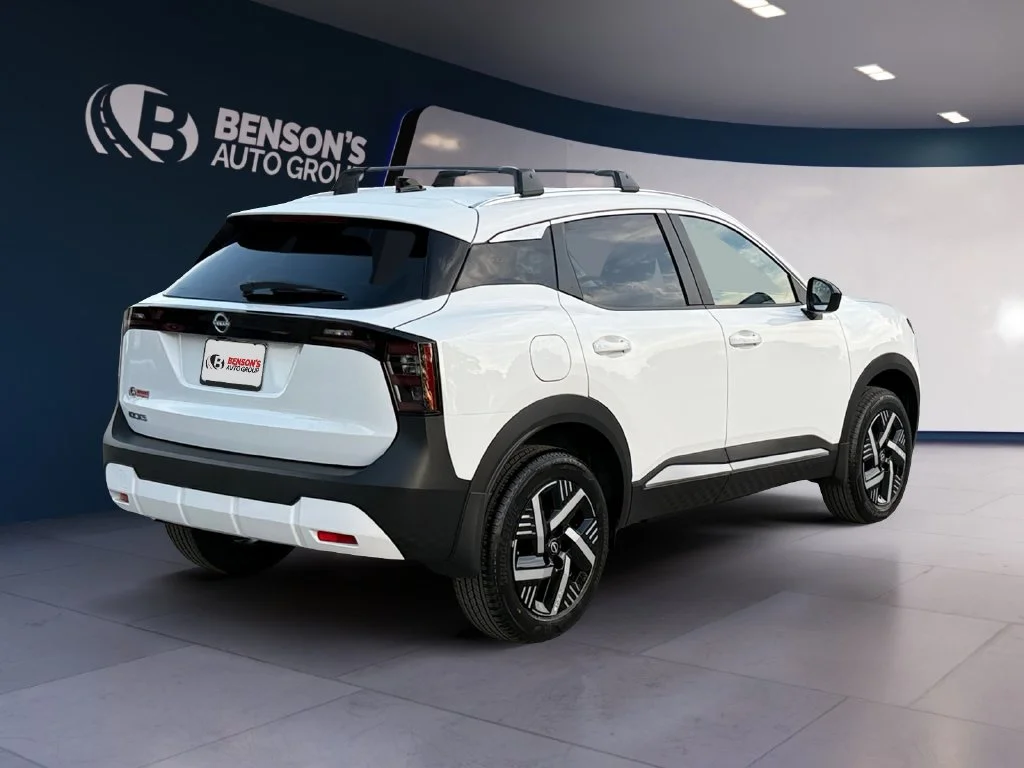New 2027 White Nissan SV image 5