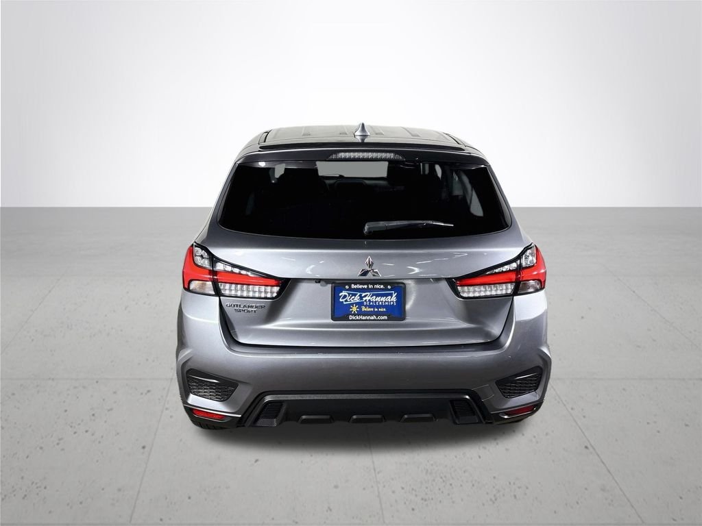 Used 2022  Mitsubishi 2.0 ES image 7