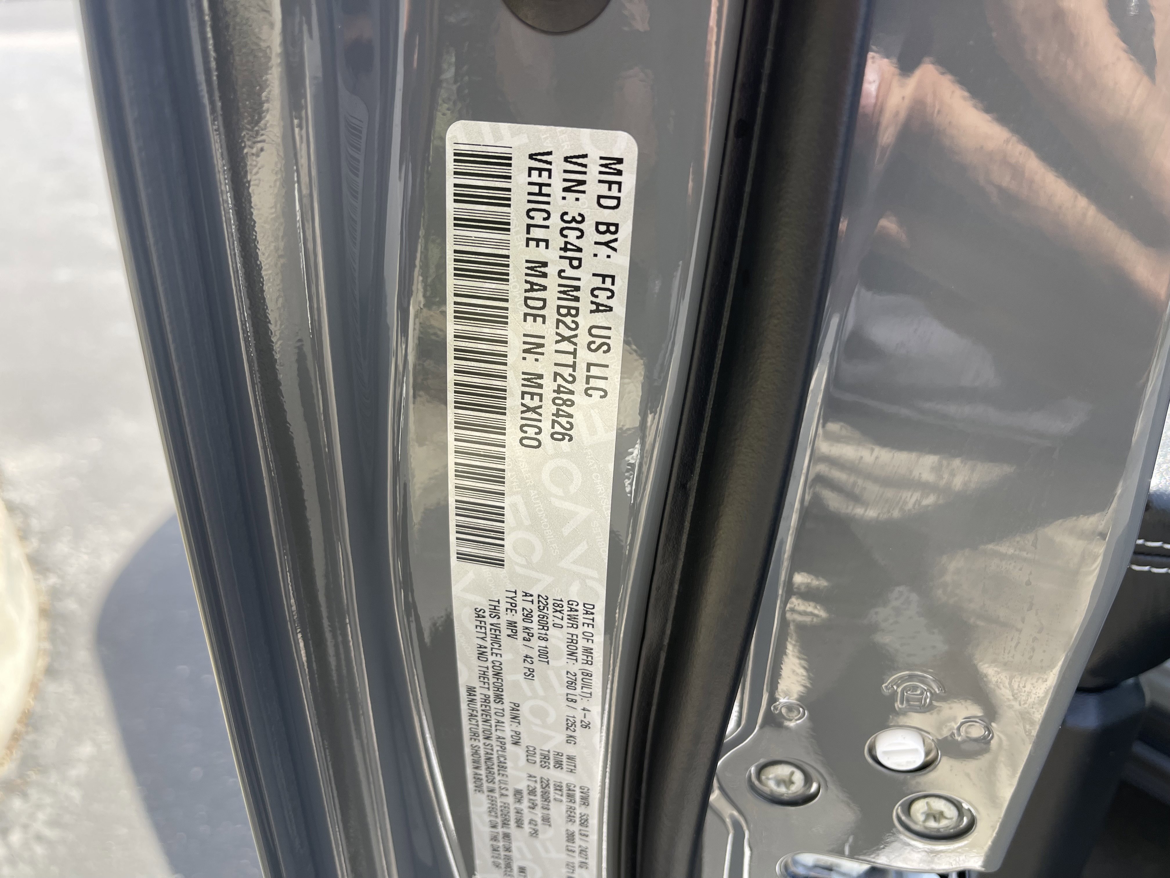 New 2026 Sting-Gray Clear-Coat Exterior Paint Jeep Laredo image 32