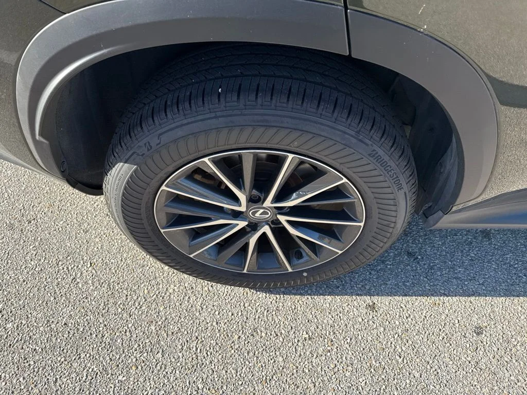 Certified Used 2024 Green Lexus 350 Premium image 7