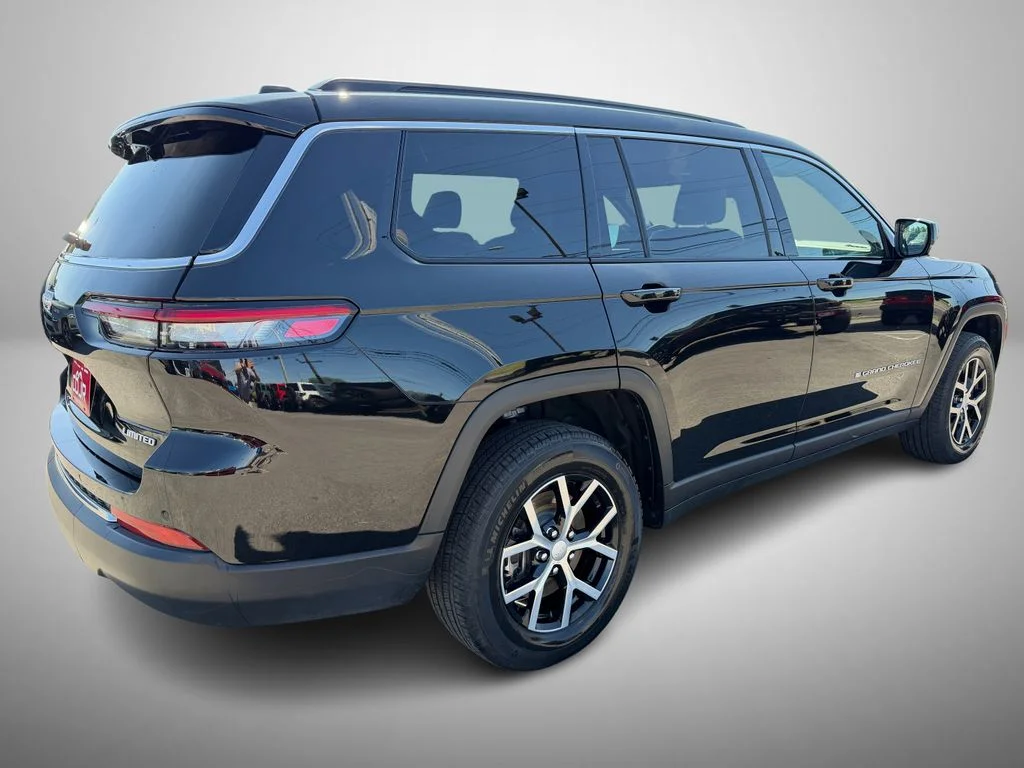 Used 2024 Black Jeep Limited image 3
