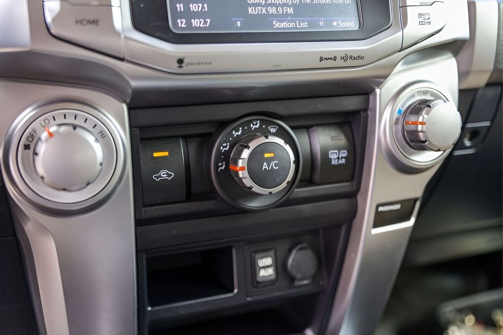 Used 2019 Black Toyota SR5 image 18