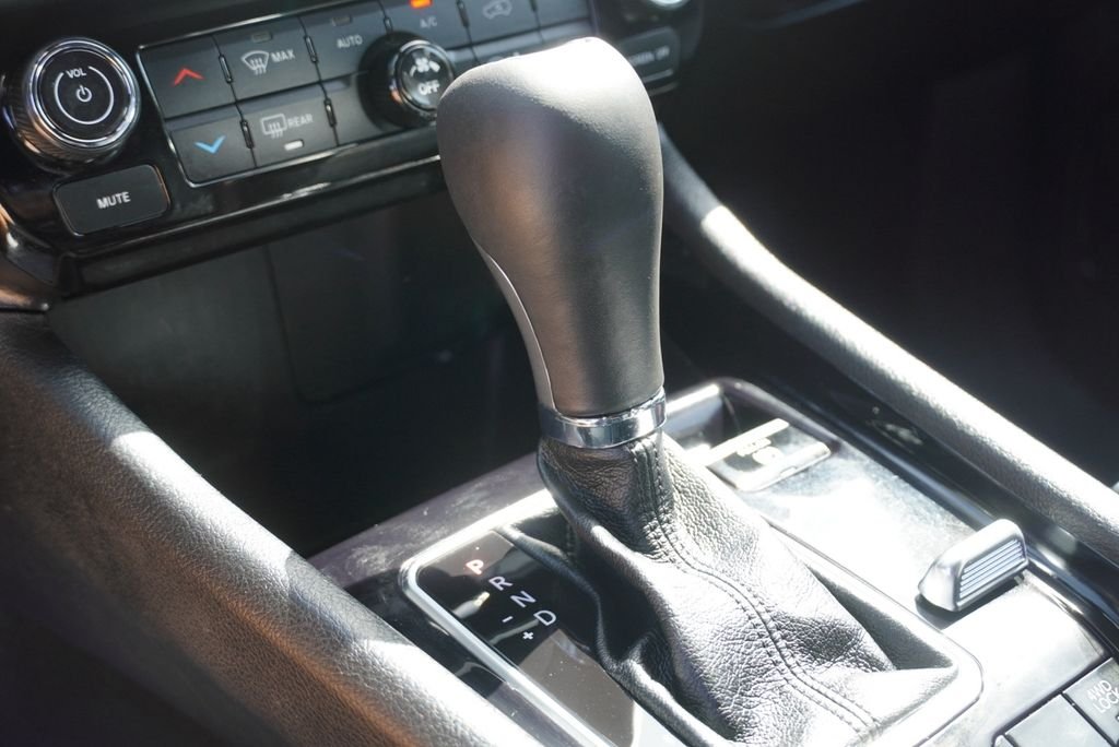 Used 2025 Red Jeep Limited image 27
