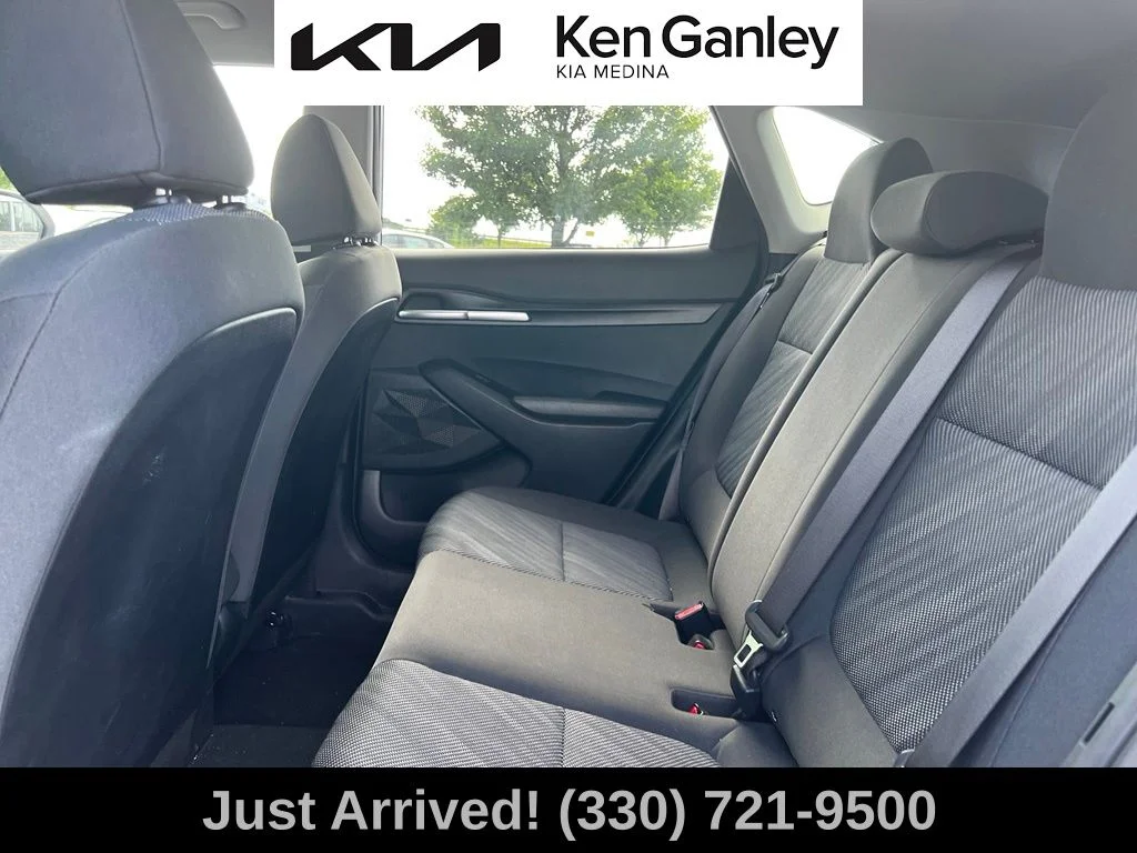 Certified Used 2022 White Kia LX image 10