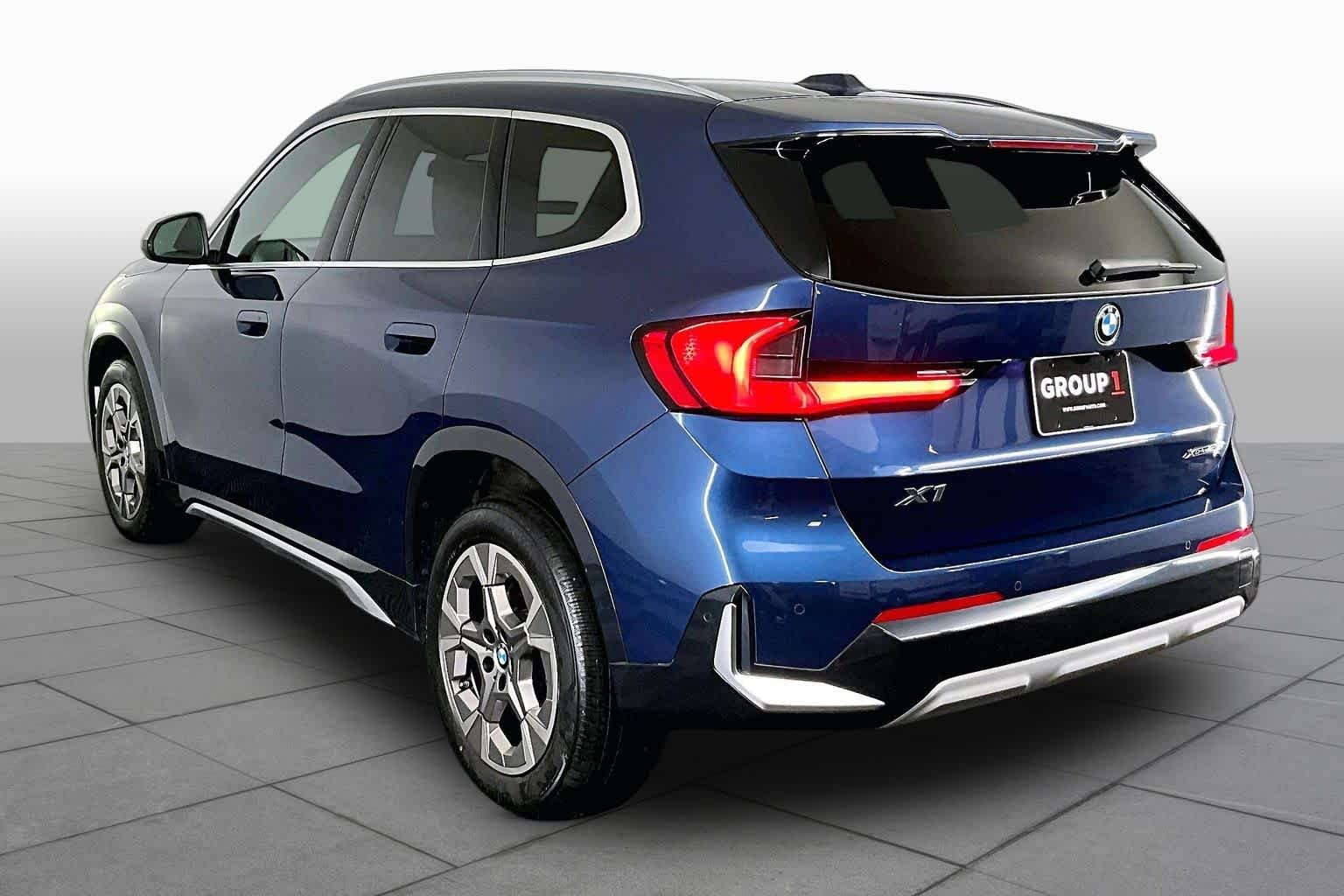 Used 2023 Phytonic Blue Metallic BMW xDrive28i image 12