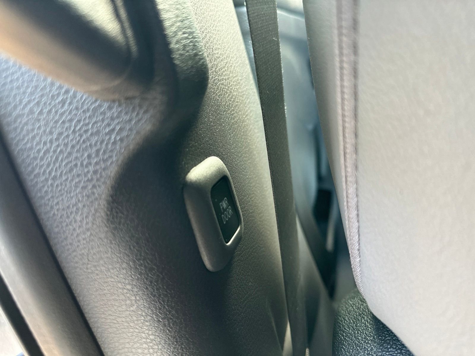 Used 2022 Beige Toyota XLE image 30