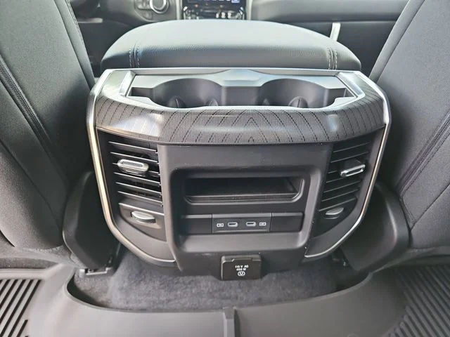 New 2026 Diamond Black Crystal Pearl-Coat Exterior Paint RAM Big Horn/Lone Star image 14