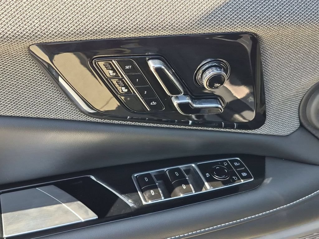 2027 Cadillac OPTIQ Luxury - Photo 22