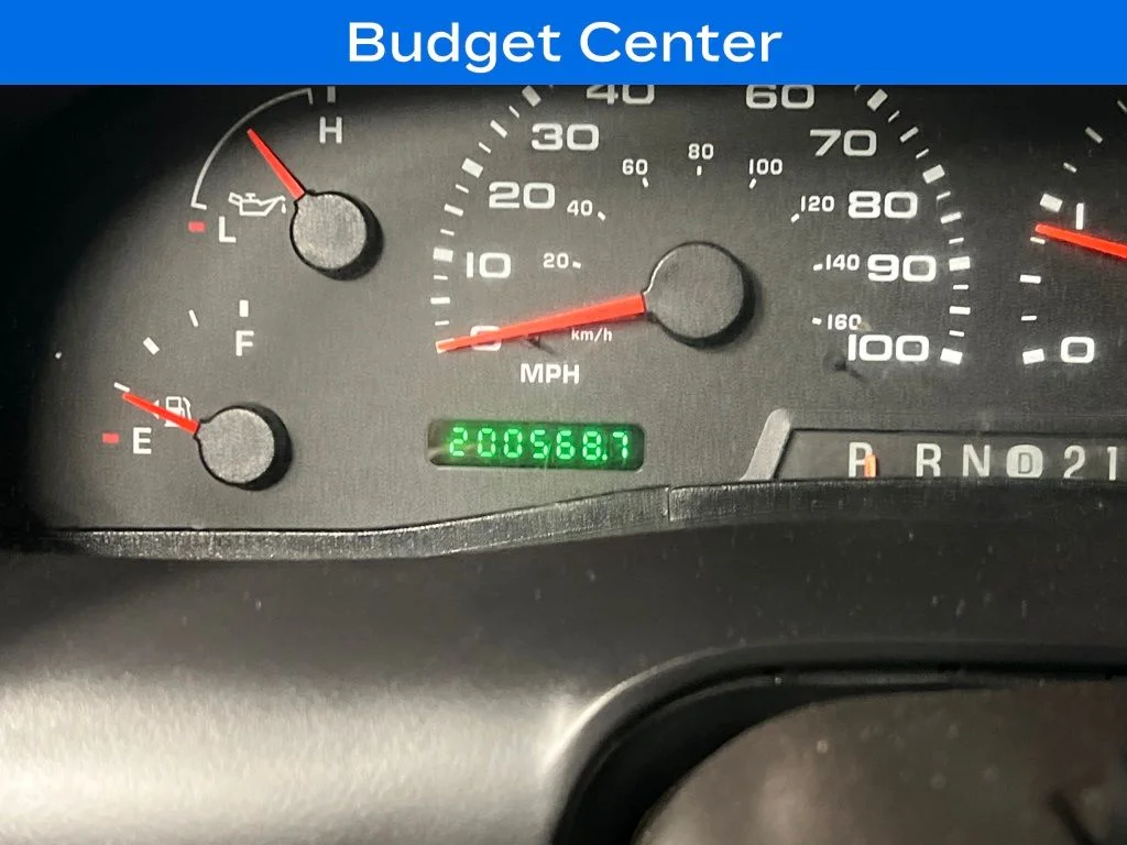 Used 2005 Red Ford XLS image 15