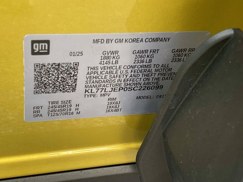 Certified Used 2025 Nitro Yellow Chevrolet 2RS image 20