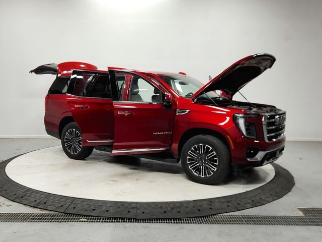 Used 2025 Red GMC Elevation image 10