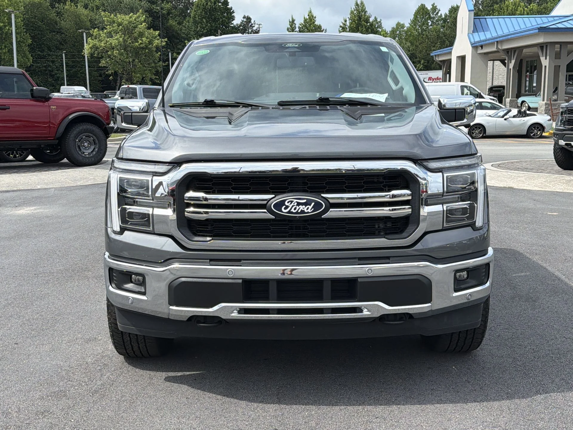 Certified Used 2025 Gray Metallic Ford Lariat image 35
