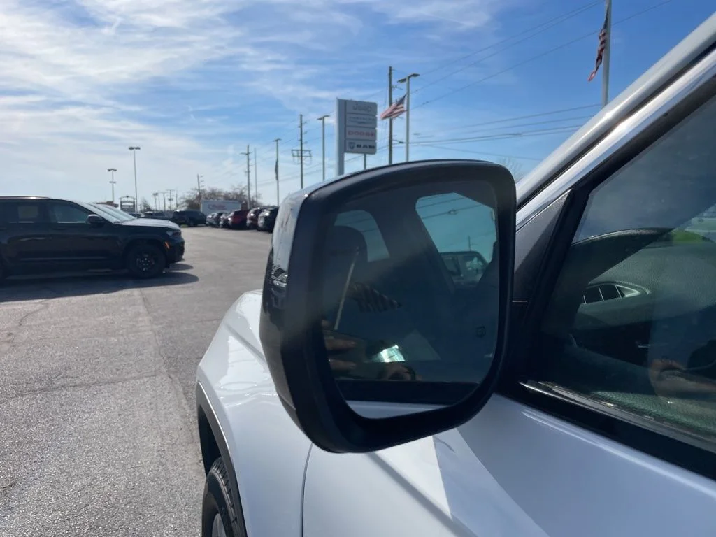 Used 2024 White Jeep Laredo X image 8