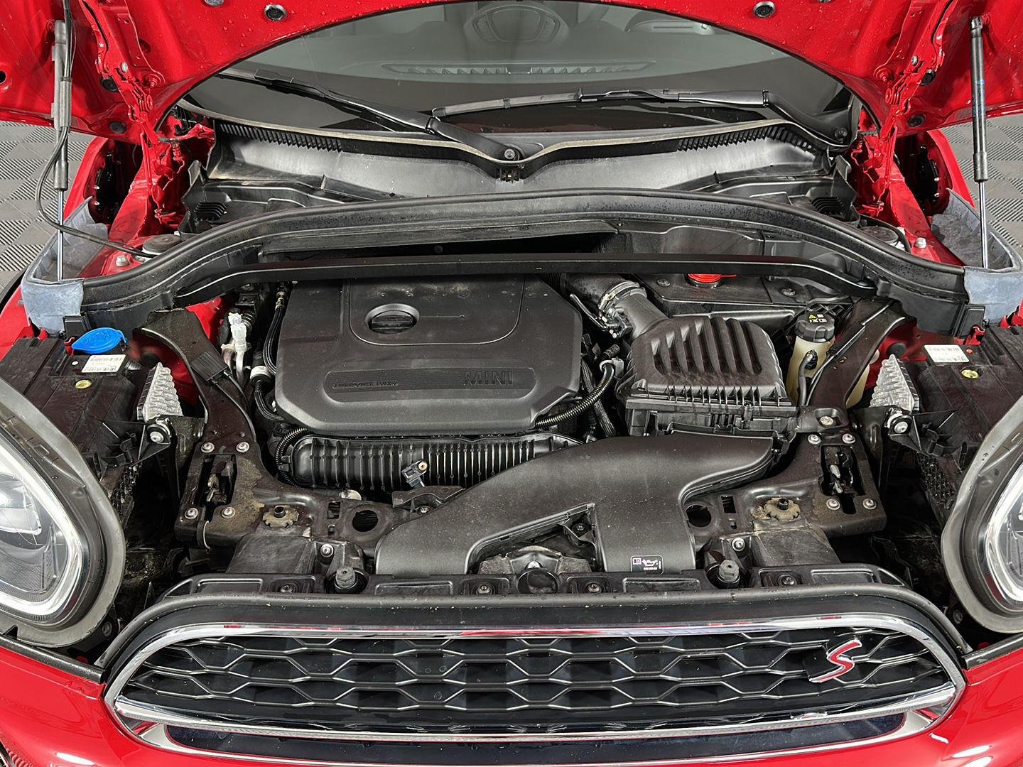 Used 2024 Chili Red MINI Cooper S image 2
