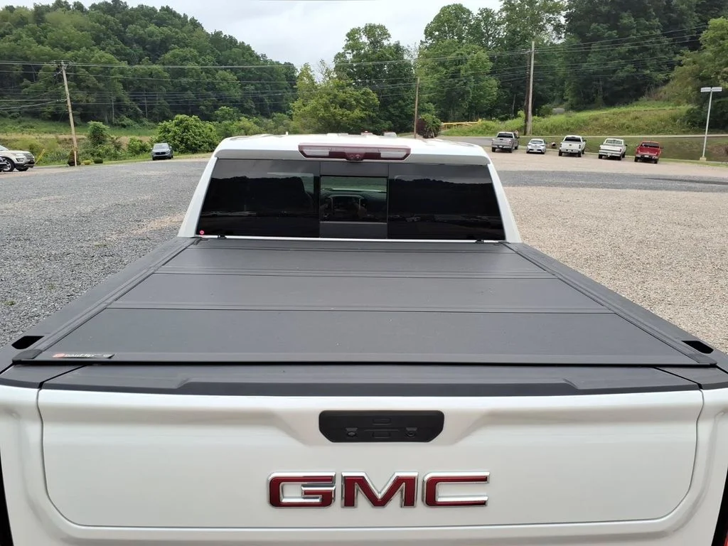Used 2020 White GMC Denali image 21