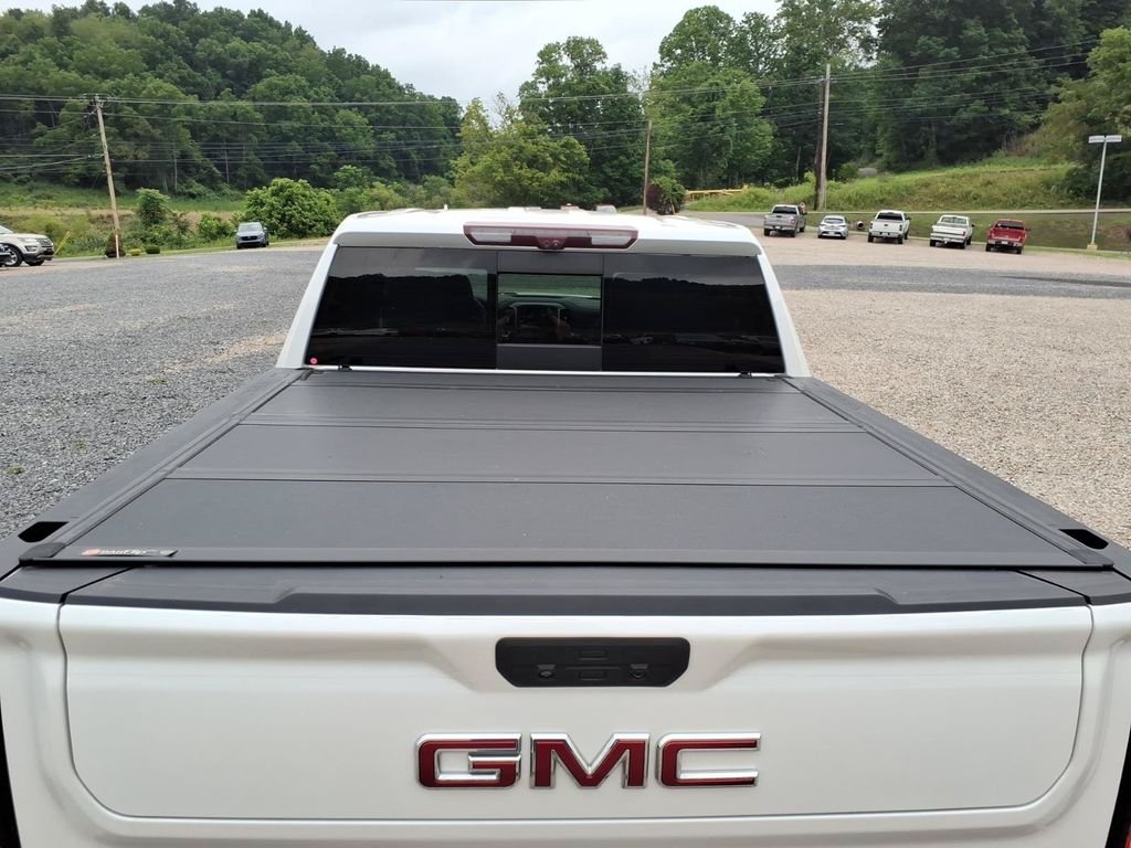 Used 2020 White GMC Denali image 21