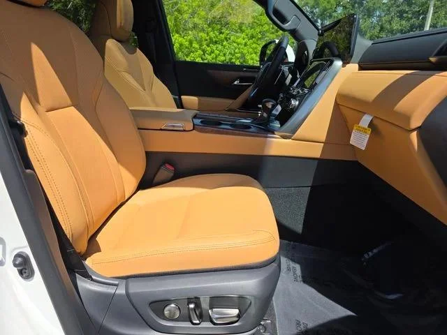 New 2026 Eminent White Pearl Lexus LUXURY image 17