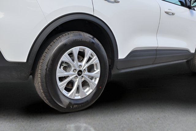 Used 2025 White Ford Active image 29