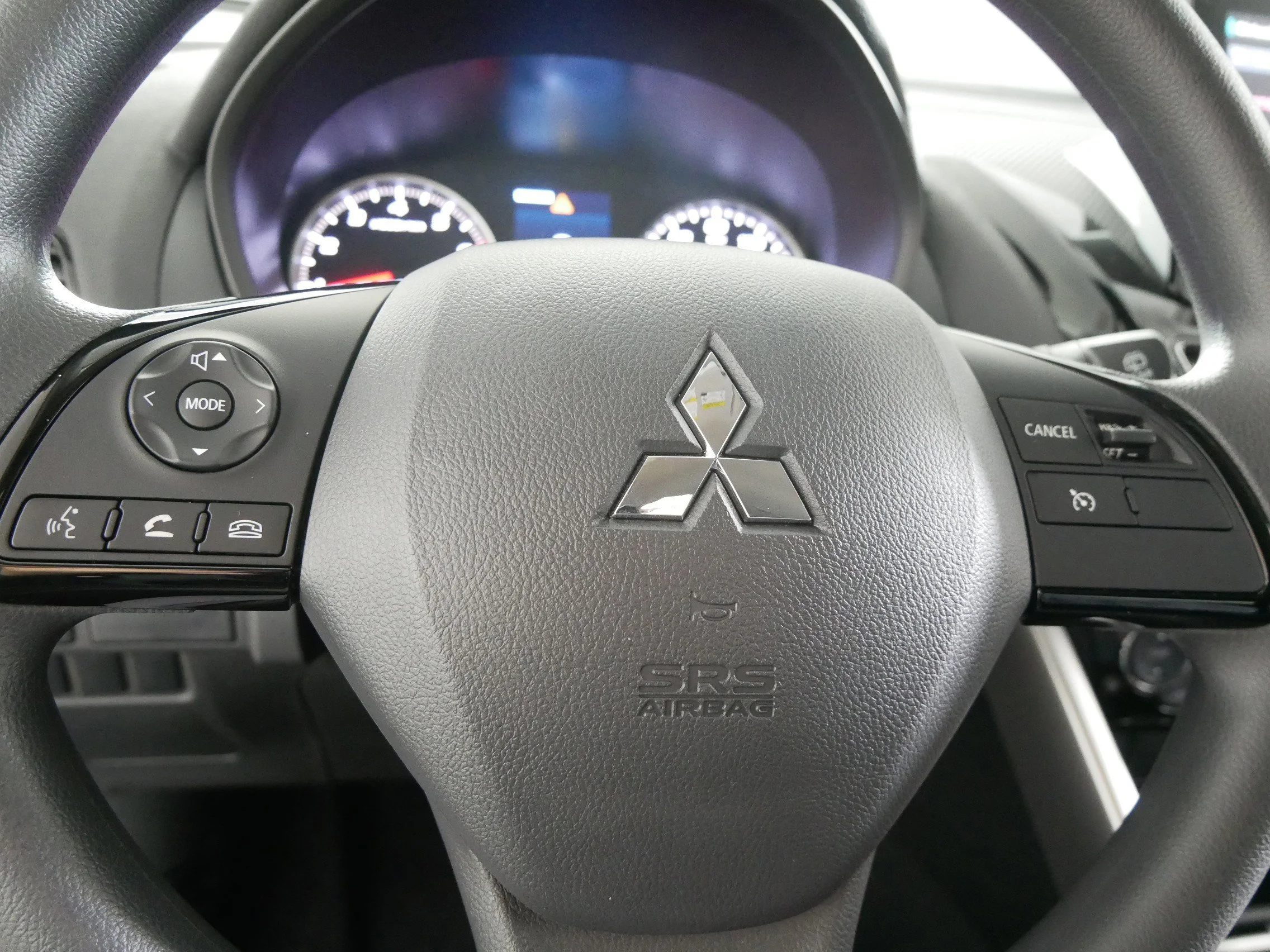 2026 Mitsubishi Eclipse Cross LE - Photo 8