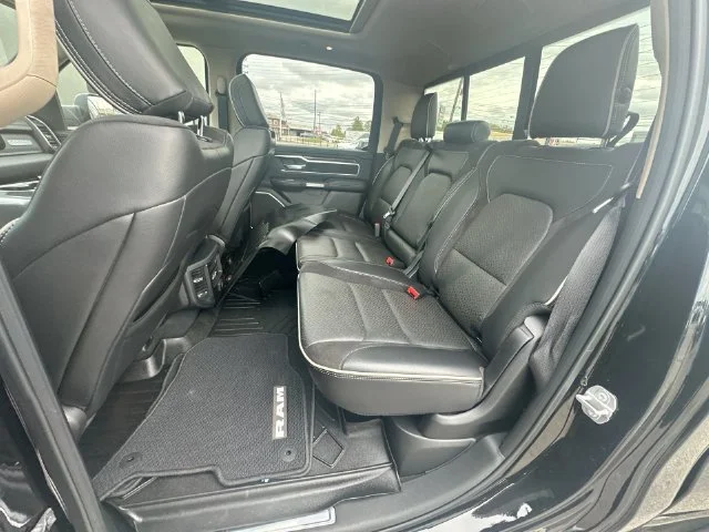 Used 2019 Black Ram Laramie image 22
