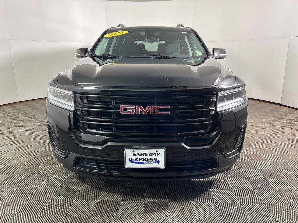 Used 2023 Ebony Twilight Metallic GMC SLE image 13