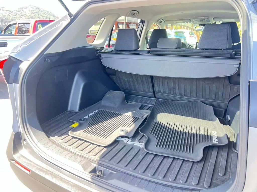 Used 2020 Silver Toyota LE image 13
