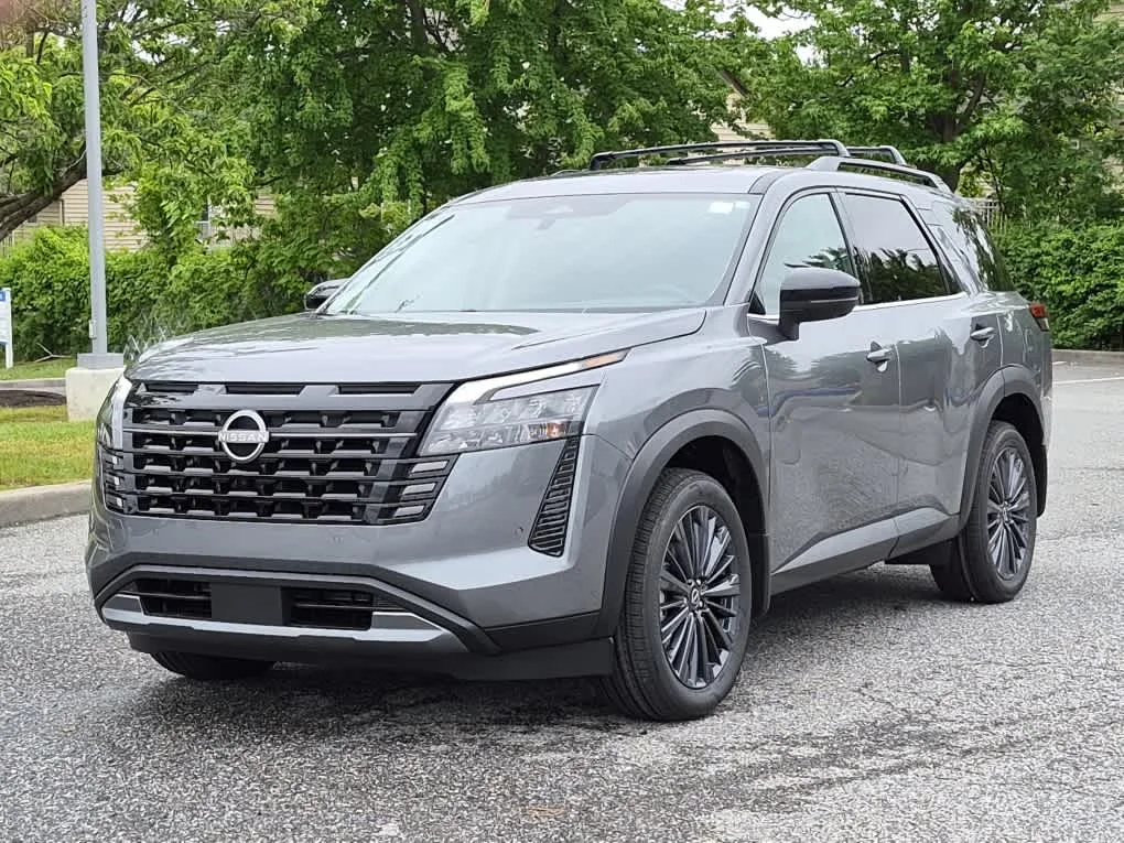 2026 Nissan Pathfinder SL 4WD's photo