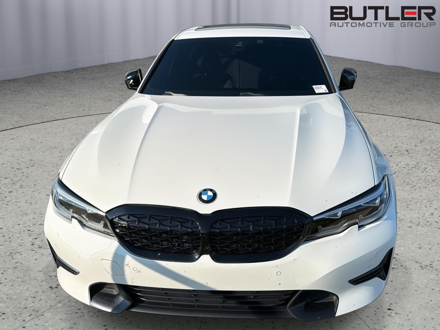 Used 2019 Alpine White BMW 330i image 3
