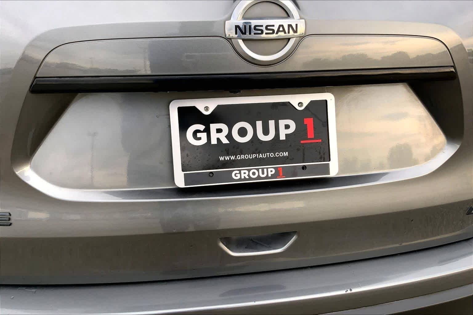 Used 2018 Gun Metallic Nissan SV image 10