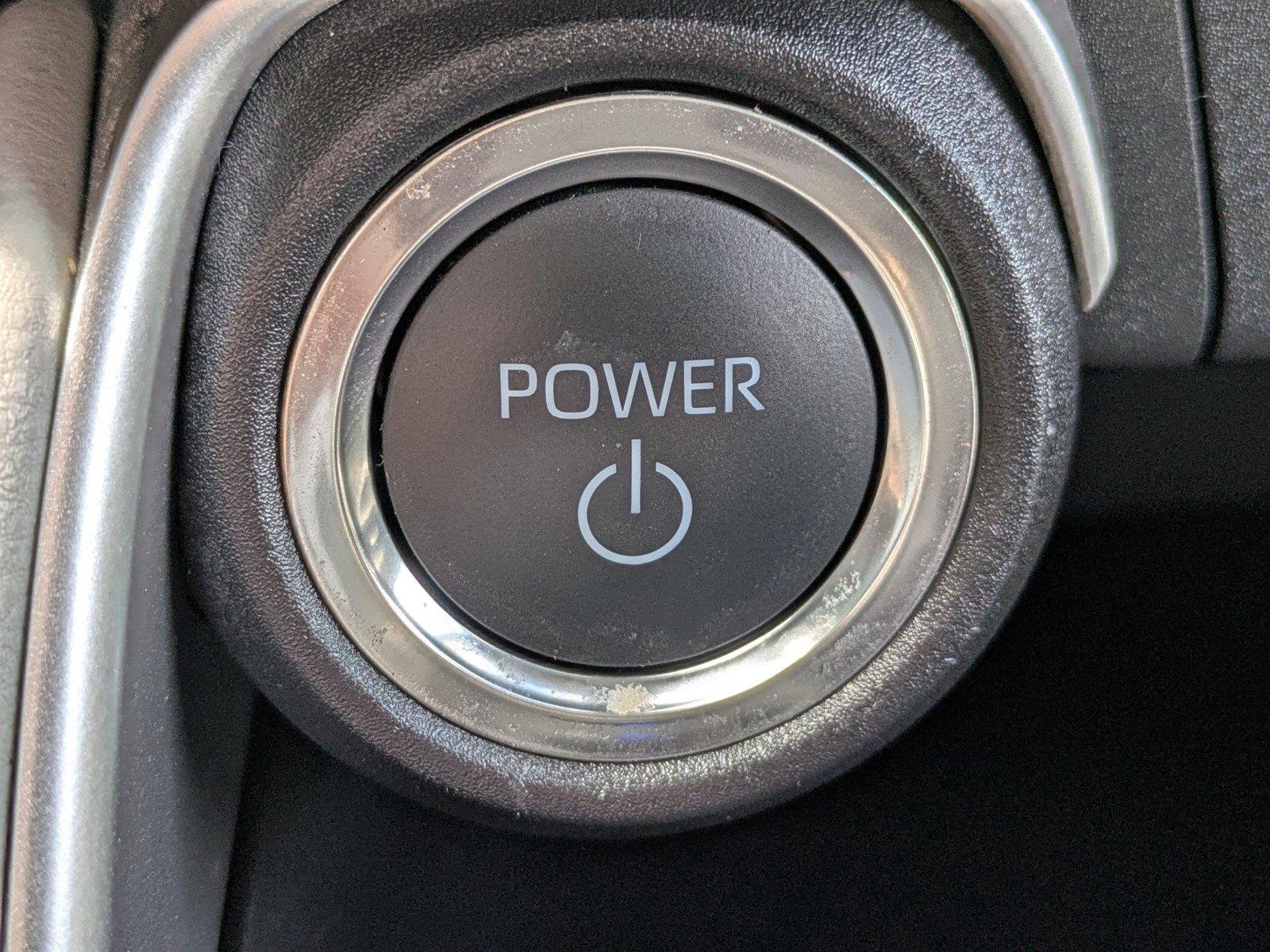 Used 2025 Wind Chill Pearl Toyota Hybrid XLE image 27