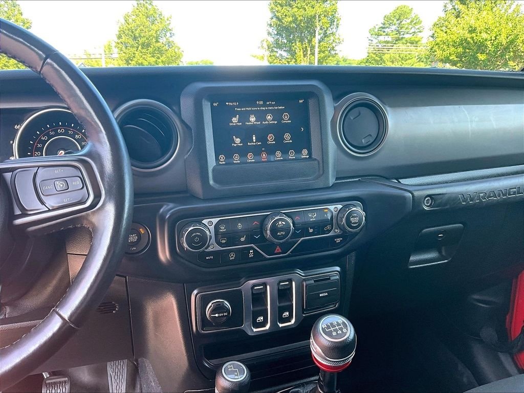 Used 2021 Red Jeep Sport S image 18