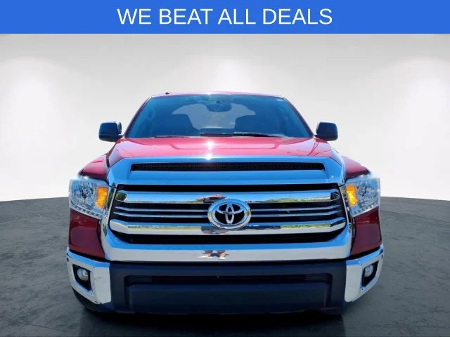 Used 2016 Red Toyota SR5 image 3