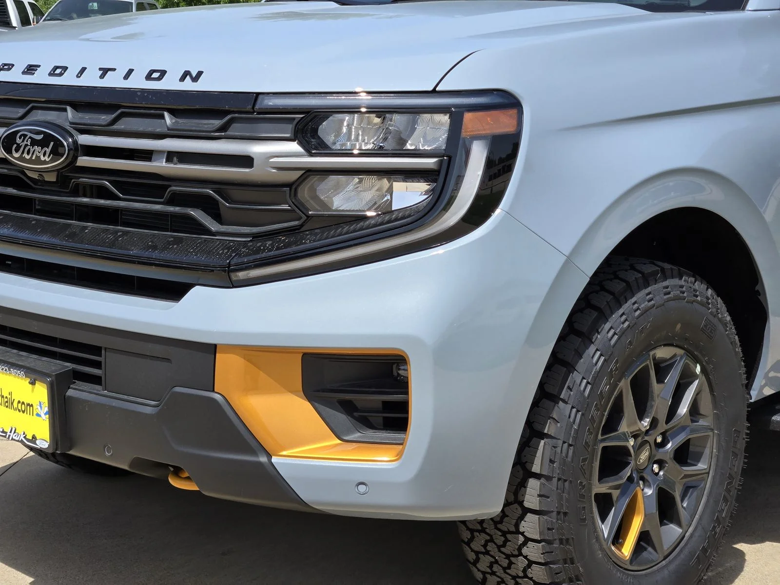 New 2026 Glacier Gray Metallic Tri-Coat Ford Tremor® image 5