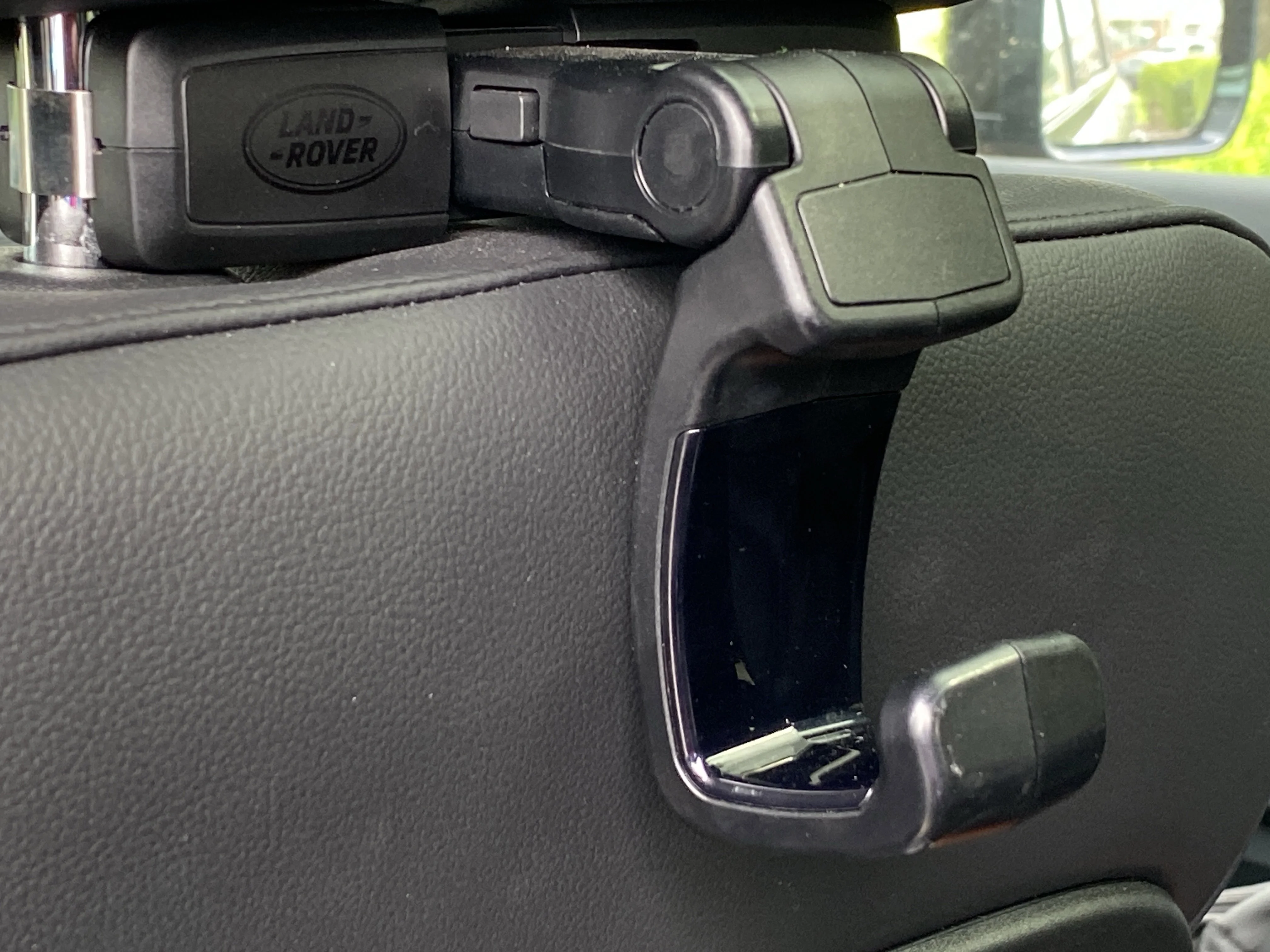 Used 2023 Black Land Rover X-Dynamic SE image 16