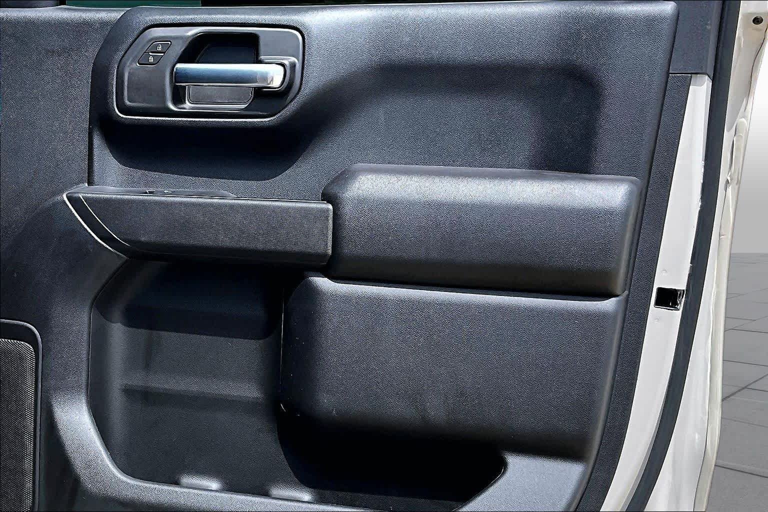 Used 2026 White Sands Chevrolet Custom image 23
