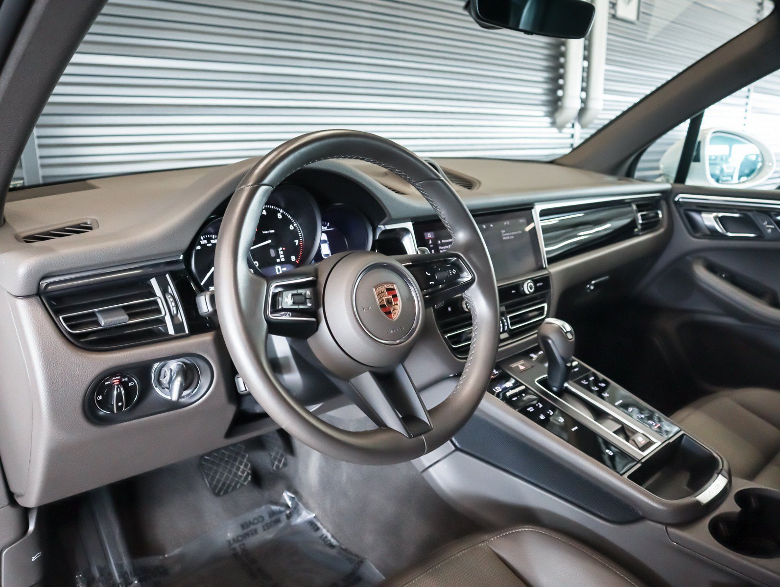 Certified Used 2024 White Porsche  image 4