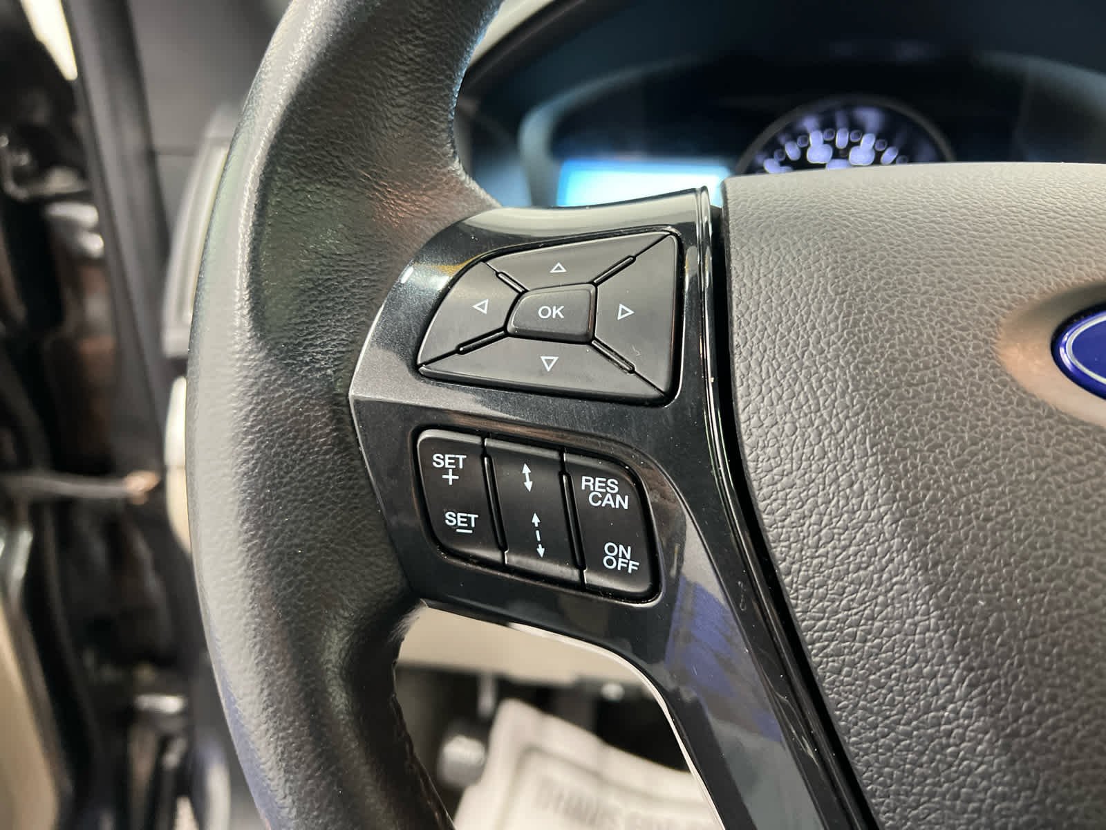 Used 2018 Magnetic Metallic Ford XLT image 15