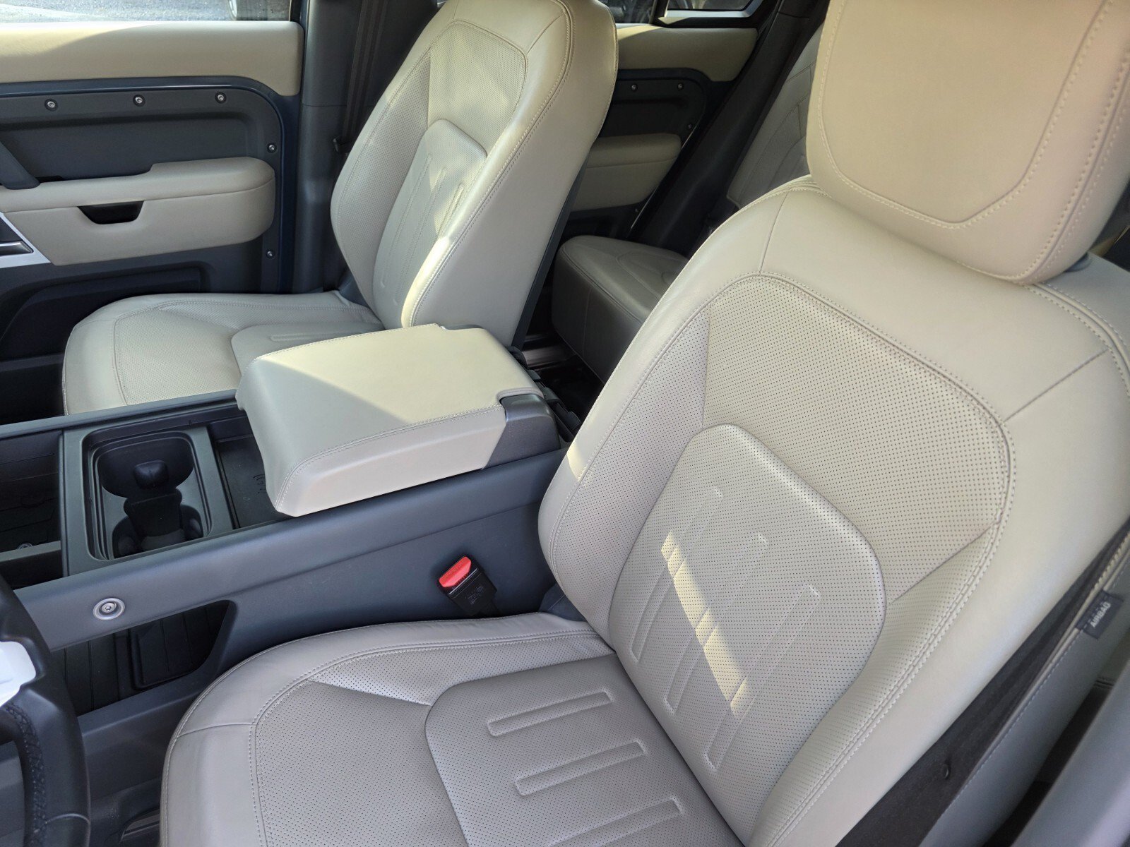 Used 2020 Tasman Blue Metallic Land Rover 110 P400 HSE image 12