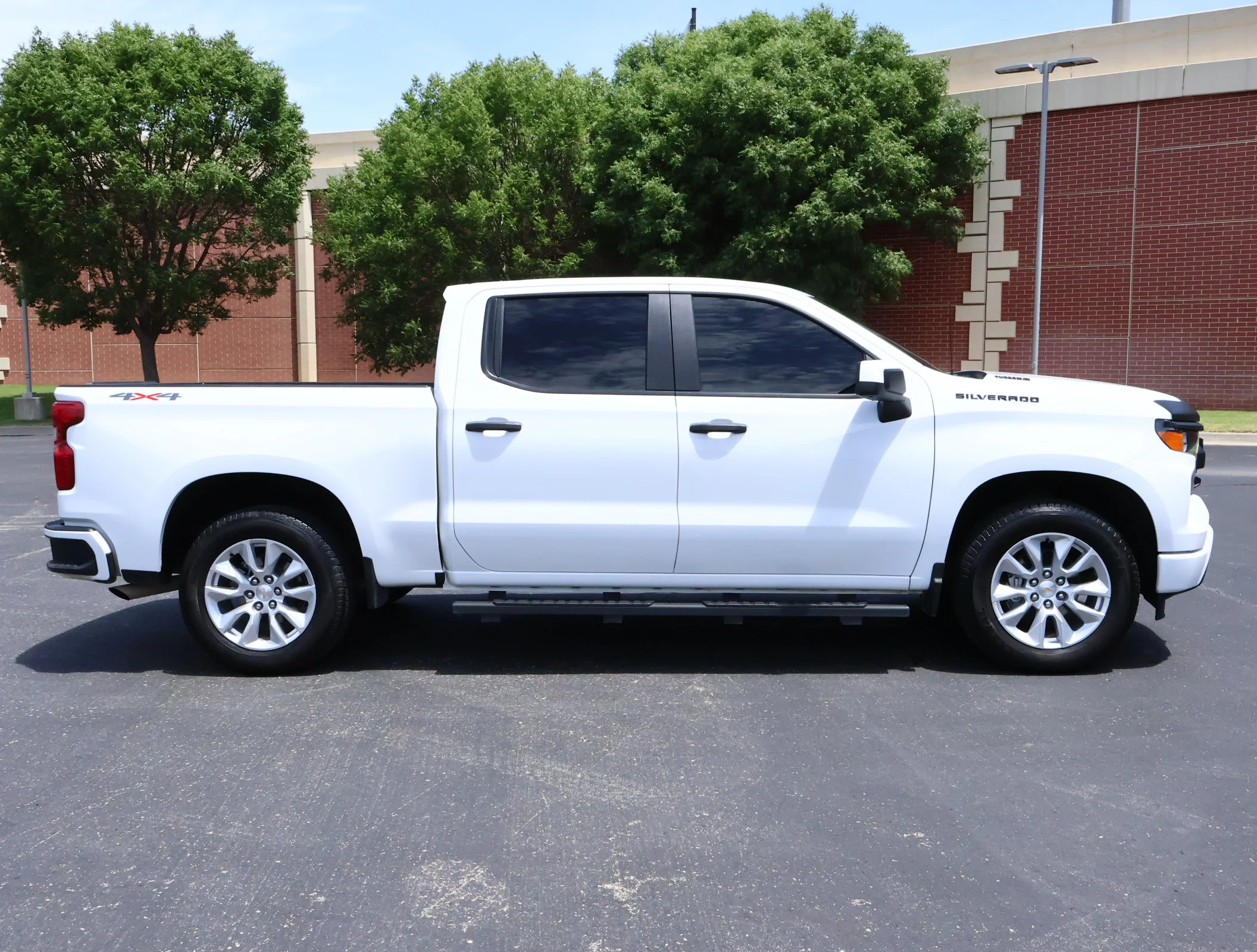 Used 2025 Summit White Chevrolet Custom image 31