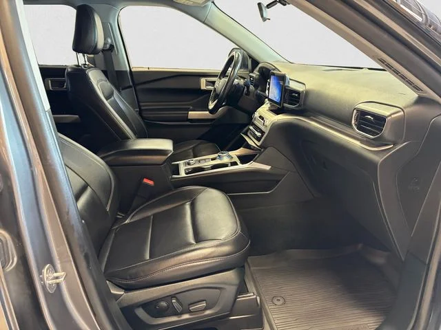 Used 2021 Gray Ford XLT image 16