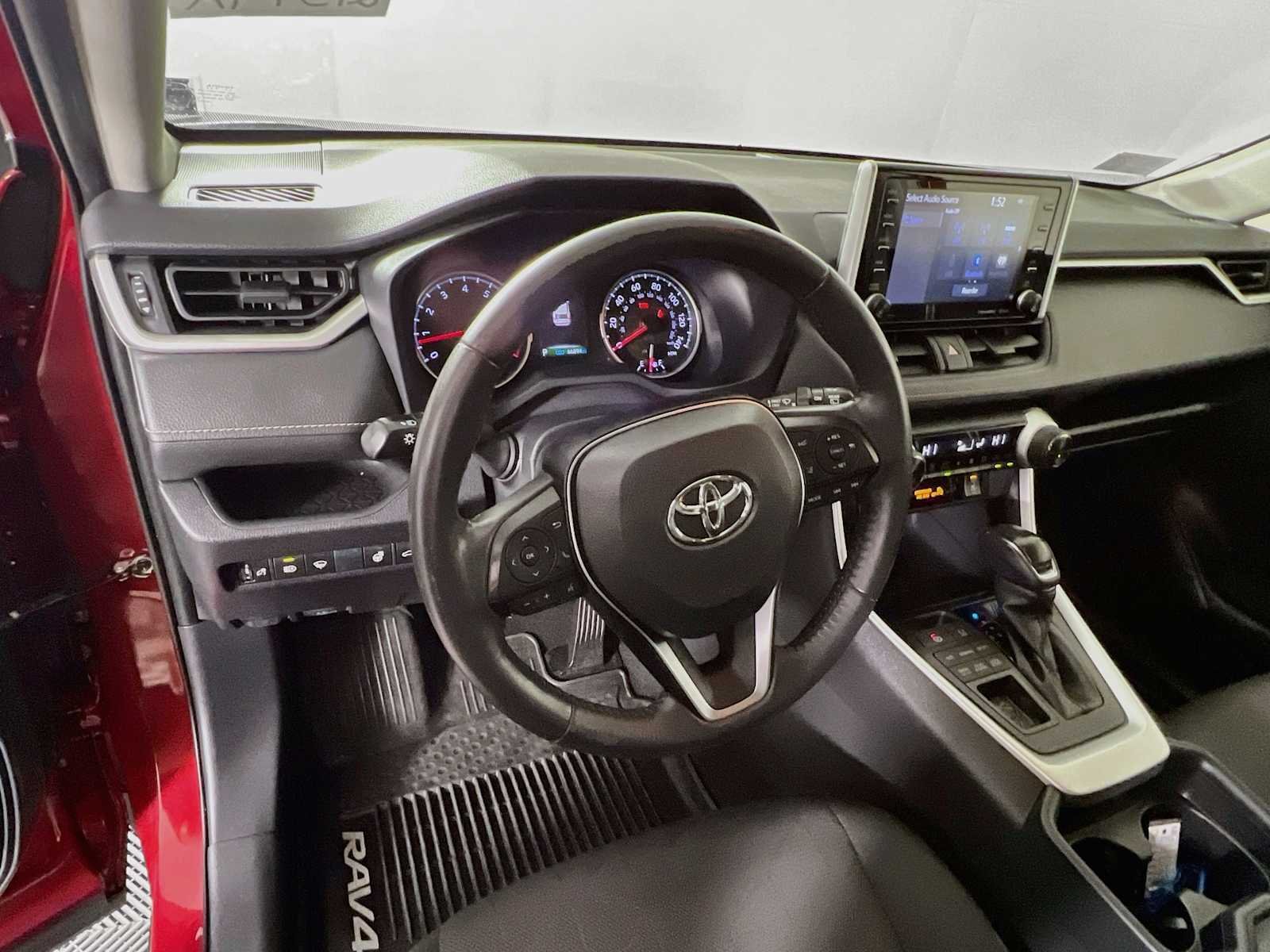 Used 2019 Ruby Flare Pearl Toyota XLE image 11